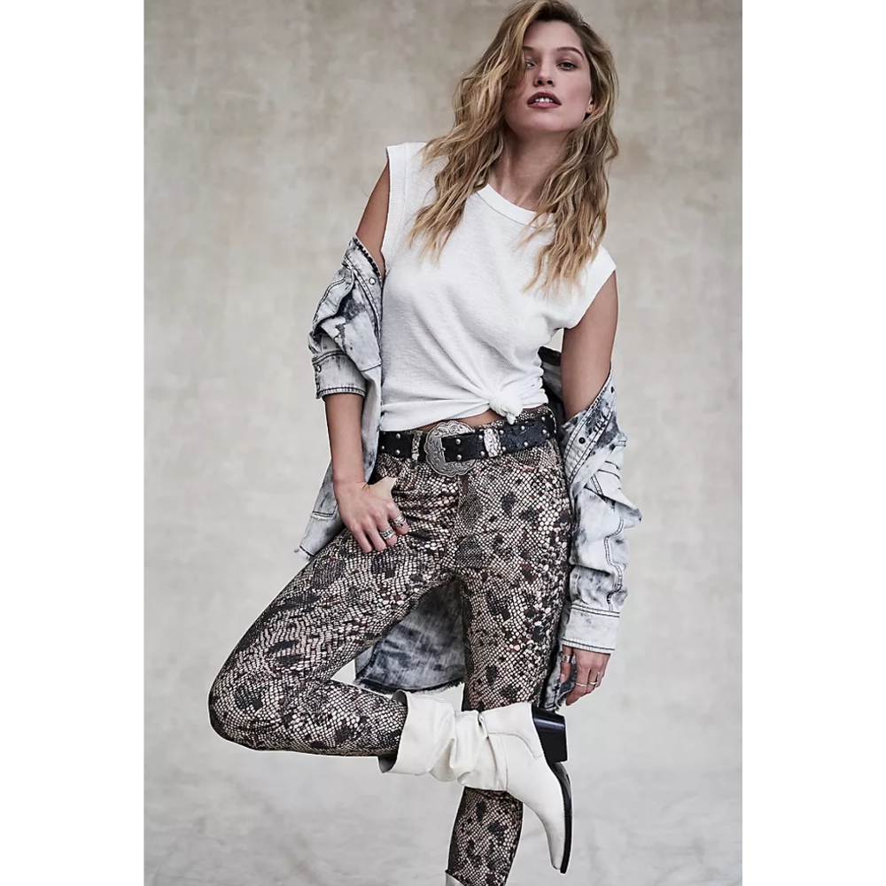 Last 3! FP Raw High Rise Jeggings Snakeskin Print - Picture 7 of 7